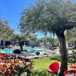 Thassos Olivia *