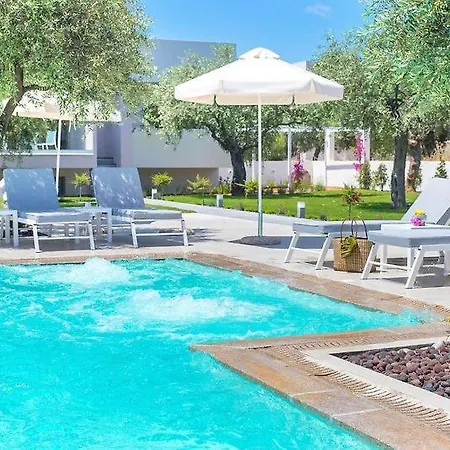 Thassos Olivia Потос