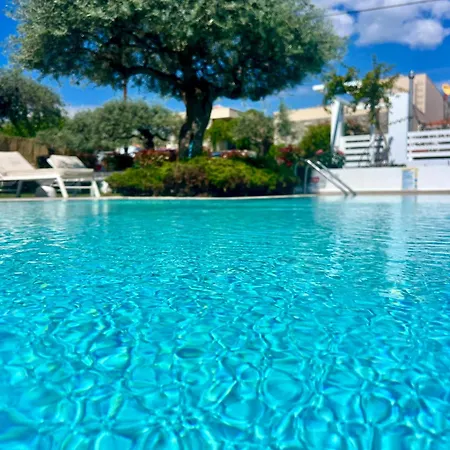 Thassos Olivia * بوتوس